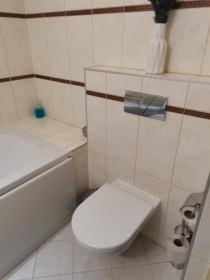 Las Vegas Rooms Vilnius Luaran gambar